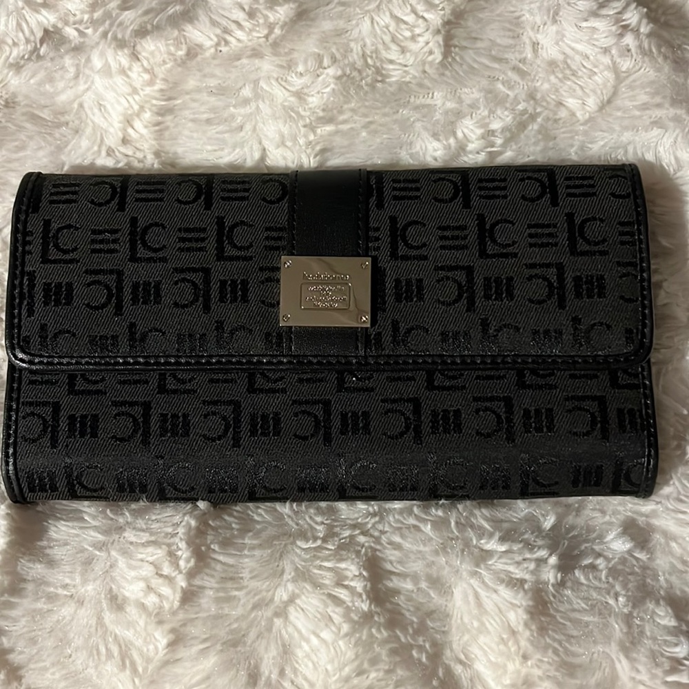 Liz Claiborne wallet